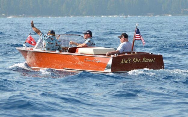 1960-Chris-Craft-Sportsman-Barker
